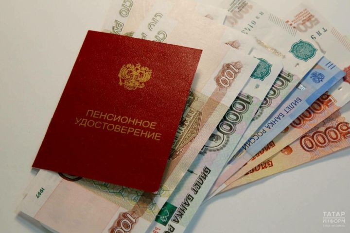 Депутат Бессараб кемнәрнең май пенсиясен вакытыннан алда алачагын аңлатты