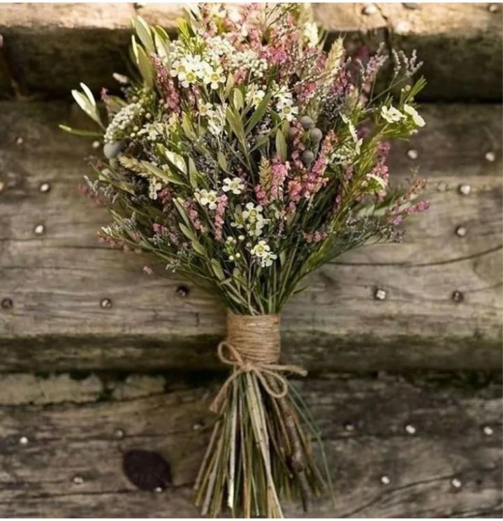 Әйтегезче, нигә күз яшенең тозлы була икән тамчысы?