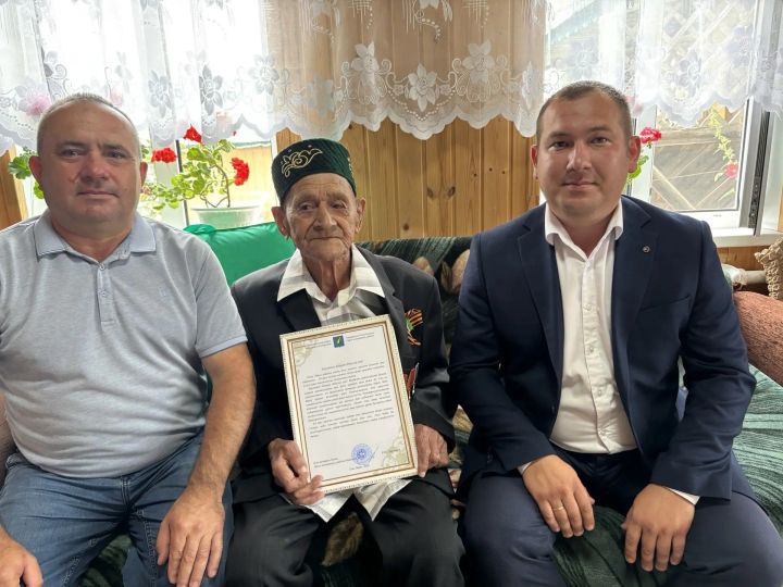 Тыл хезмәткәре: “Хезмәт сөю нык булышты безнең буынга”